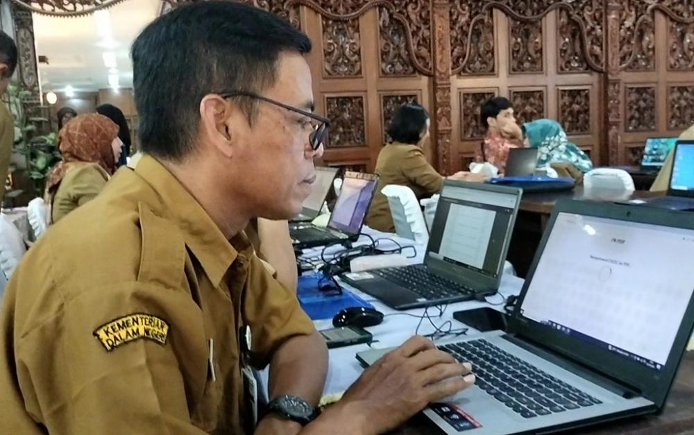 Efisiensi Kinerja, Disperpuska Terapkan Pengarsipan Berbasis Elektronik (Foto: Dok MC Batang)