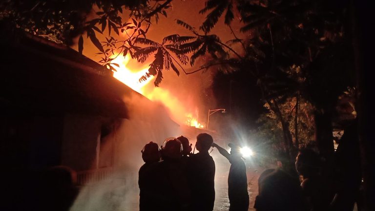 Mengenaskan, Akibat Korsleting Rumah Seorang Lansia di Grobogan Terbakar (Foto: Dok Humas Polres Grobogan)