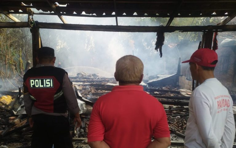 Rumah Lansia di Grobogan Kebakaran, Uang dan Emas Ludes  (Foto: Dok Humas Polres Grobogan)