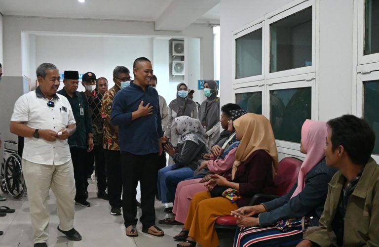 Raih Predikat UHC, Warga Kebumen Kini Semakin Mudah dapat Layanan Kesehatan (Foto: Dok Pemkab Kebumen)