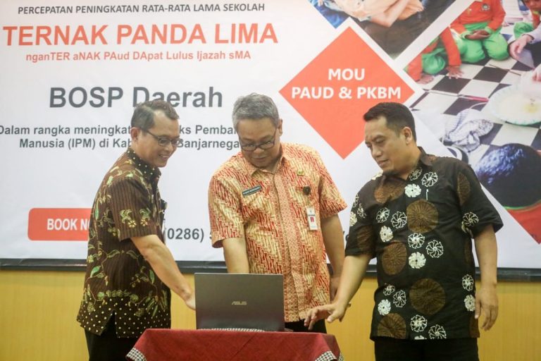 Tingkatkan Rata-rata Lama Sekolah, Pemkab Luncurkan Program Ternak Panda Lima (Foto: Dok Kominfo Banjarnegara)