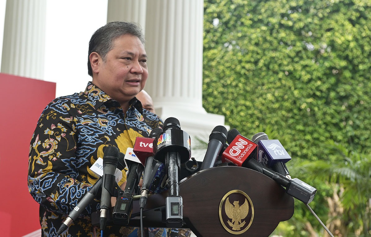 Menko Perekonomian Airlangga Hartarto memberikan keterangan pers, pada Jumat (06/10), di Jakarta (Foto: Dok Humas Setkab)
