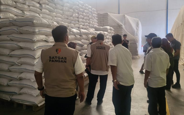 Satgas Pangan Polri Cek Gudang Beras Pastikan Stok dan Distribusi Aman (Foto: Dok Humas Polri)