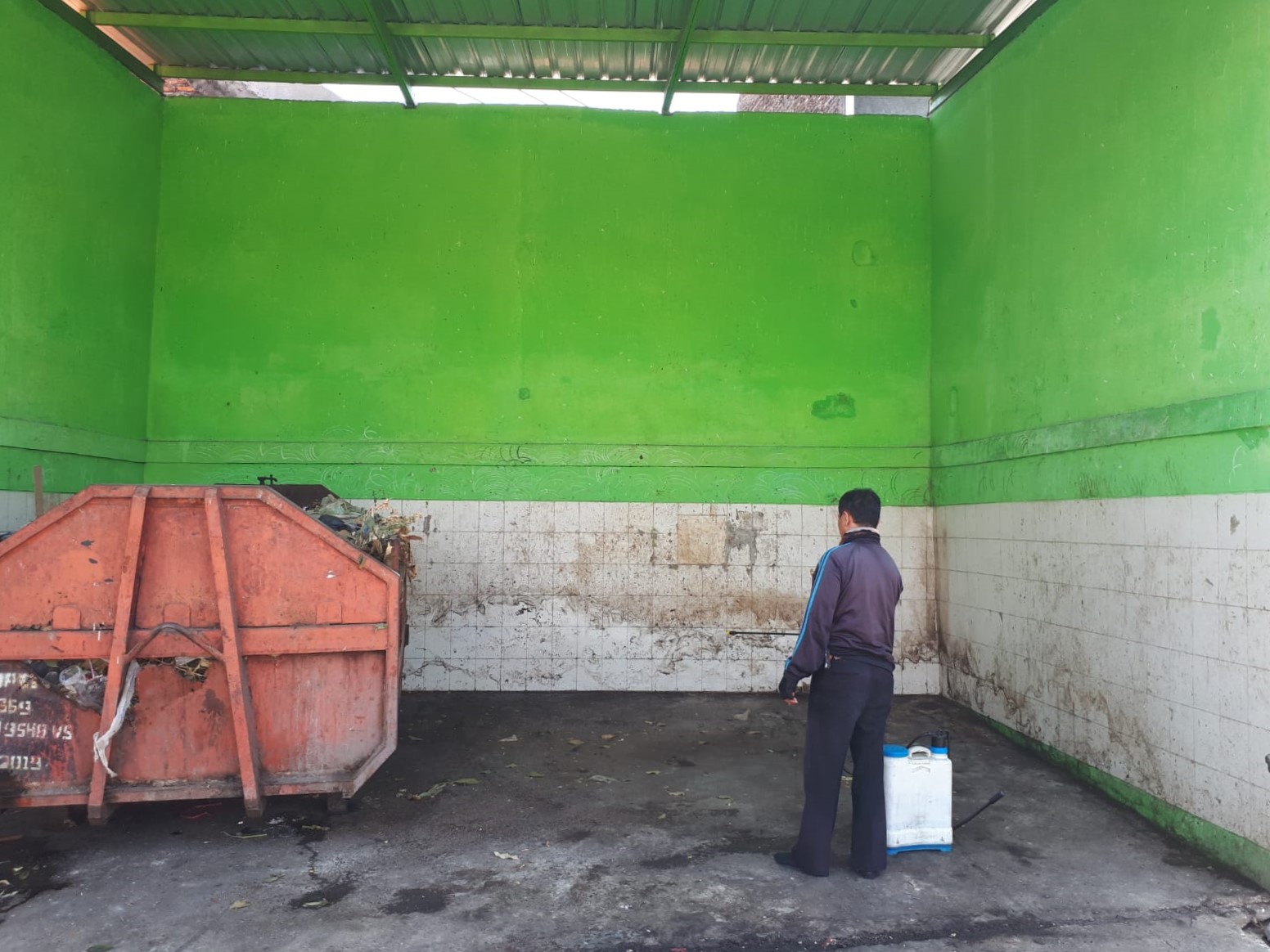 Merespon Penumpukan Sampah, DLH Kota Semarang Lakukan Pengawasan Rutin di TPS (Foto: Dok Pemkot Semarang)