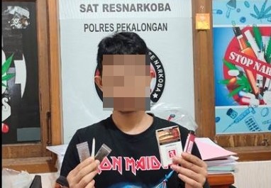 Kedapatan Bawa Ganja dan Tembakau Sintetis, Pelaku Diamankan Polisi (Foto: Dok Humas Polres Pekalongan)