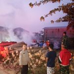 Dipicu Korsleting Listrik, Gudang Kayu Mebel di Kersana Terbakar (Foto: Dok Humas Polres Brebes)
