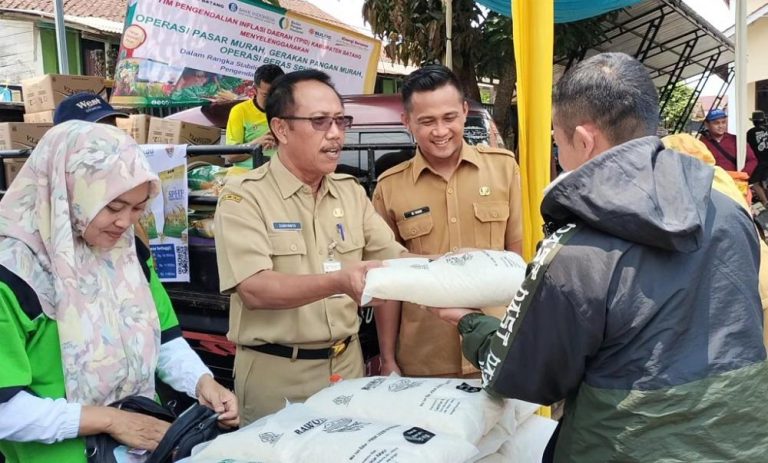 Gelar Operasi Pasar Murah, Warga Diminta Tak Beli Berlebihan (Foto: Dok MC Batang)