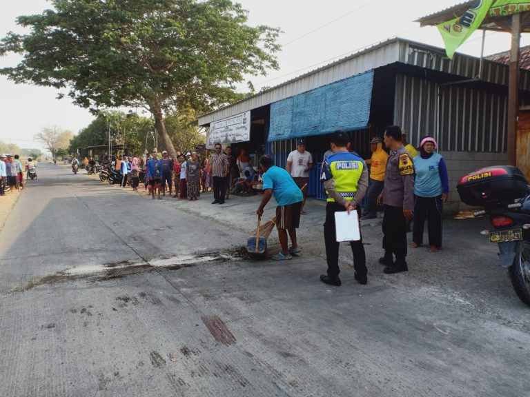 Berangkat Sekolah, Pelajar Tanpa Helm Bertabrakan dan Tewas di Jalan (Foto: Dok Humas Polres Grobogan)