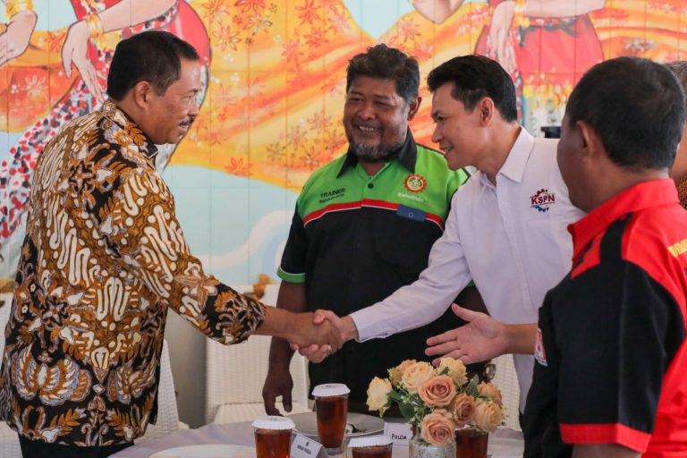 Temui Serikat Pekerja, Pj Gubernur Jateng Siap Menjembatani Aspirasi Buruh (Foto: Dok Diskominfo Jateng)
