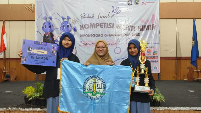 Tim Riset MAN 1 Kudus Raih Juara I Diponegoro Chemistry Fair (DCF) 2023 (Foto: Dok Kemenag)