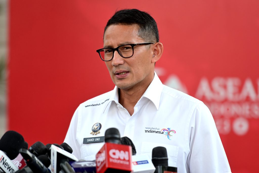 Menparekraf Sandiaga Uno memberikan keterangan pers, di Jakarta, Senin (09/10). (Foto: Dok Humas Setkab)