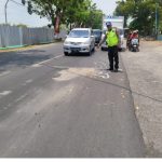 Olah tempat kejadian perkara (TKP) kecelakaan maut di Lampu Traffic light Alugoro, Jum'at (3/11/2023).