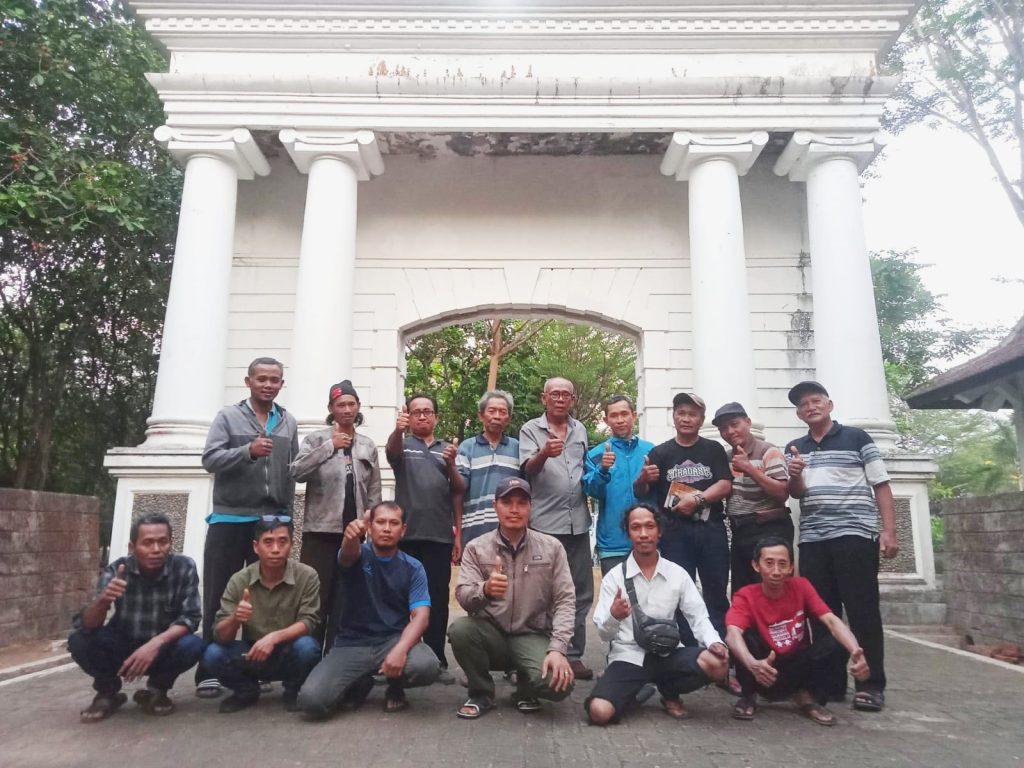 para pengukir jepara