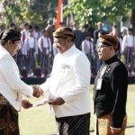 Pj. Bupati Pati terima penghargaan