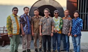 para petani garam Dasun didampingi sekdes Dasun