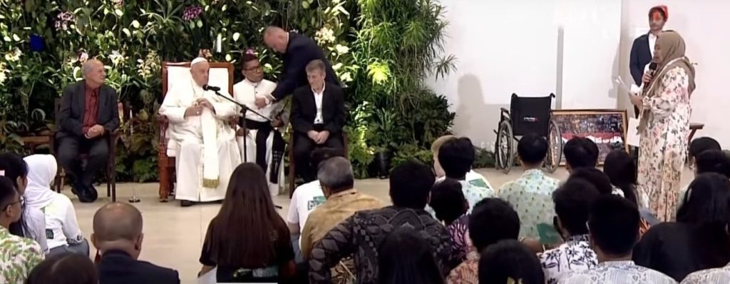 kunjungan paus fransiskus ke indonesia