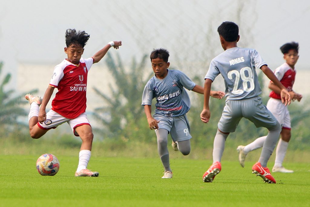 Safin Pati vs Young BOys Solo by sri nugroho