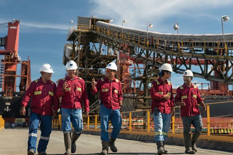 suasana di kawasan Freeport dok Freeport