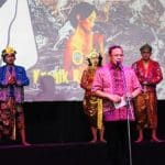 1002230632-750x375~2