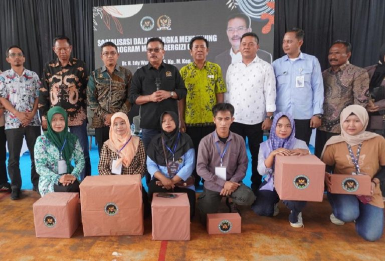 sosialisasi-program-mbg-digelar-di-lapangan-voli-desa-serut-jnbh
